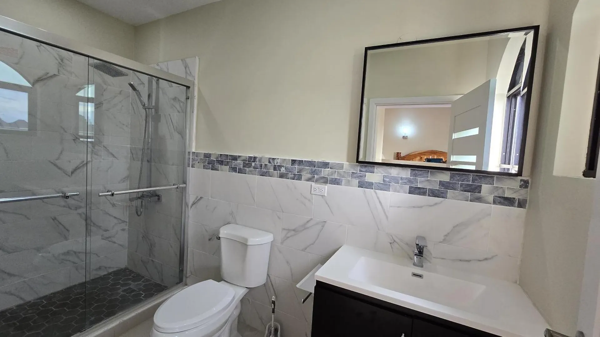 Patterson Palm Apartment #7 مونتيغو باي 0*,