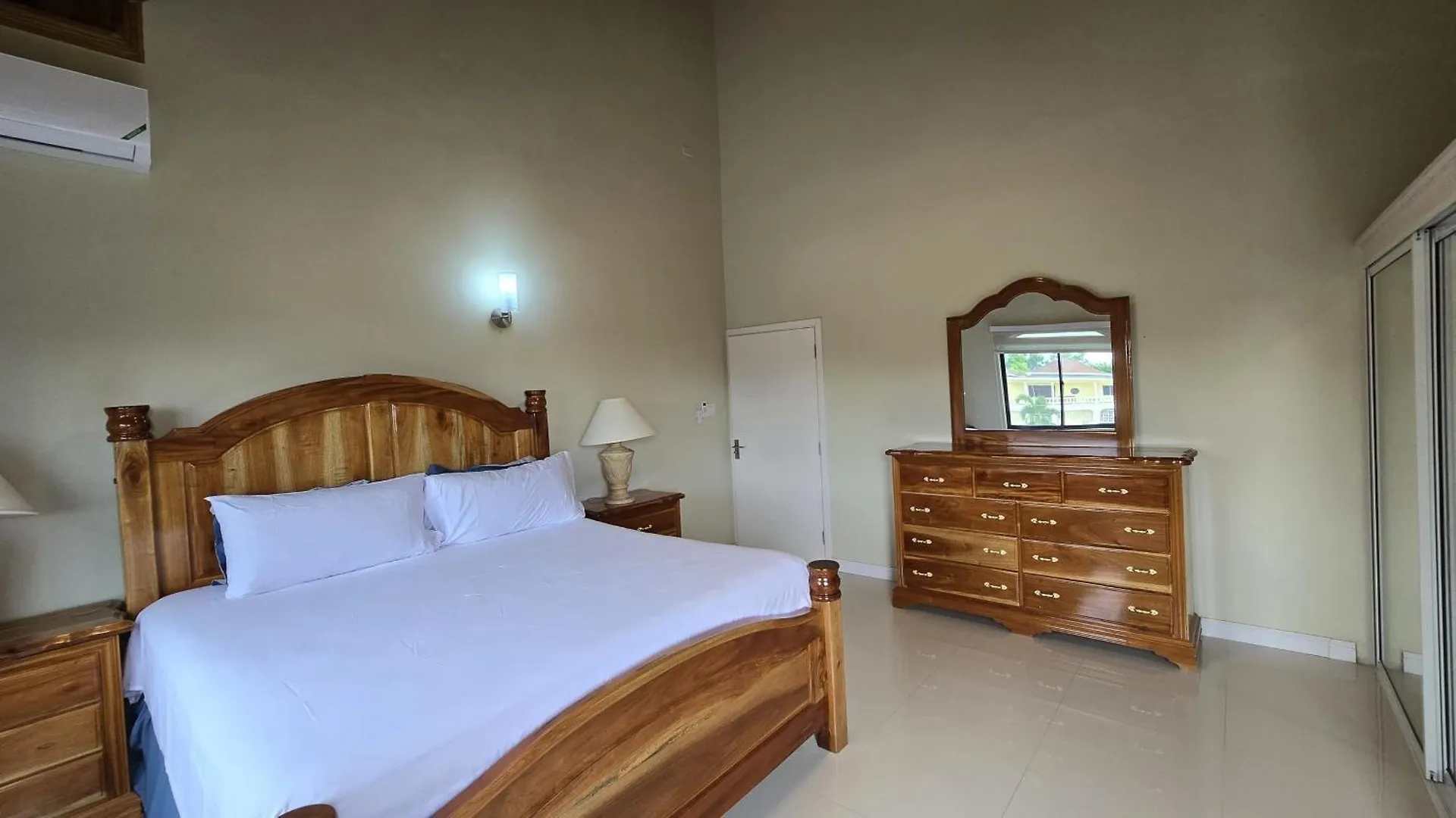 Patterson Palm Apartment #7 مونتيغو باي
